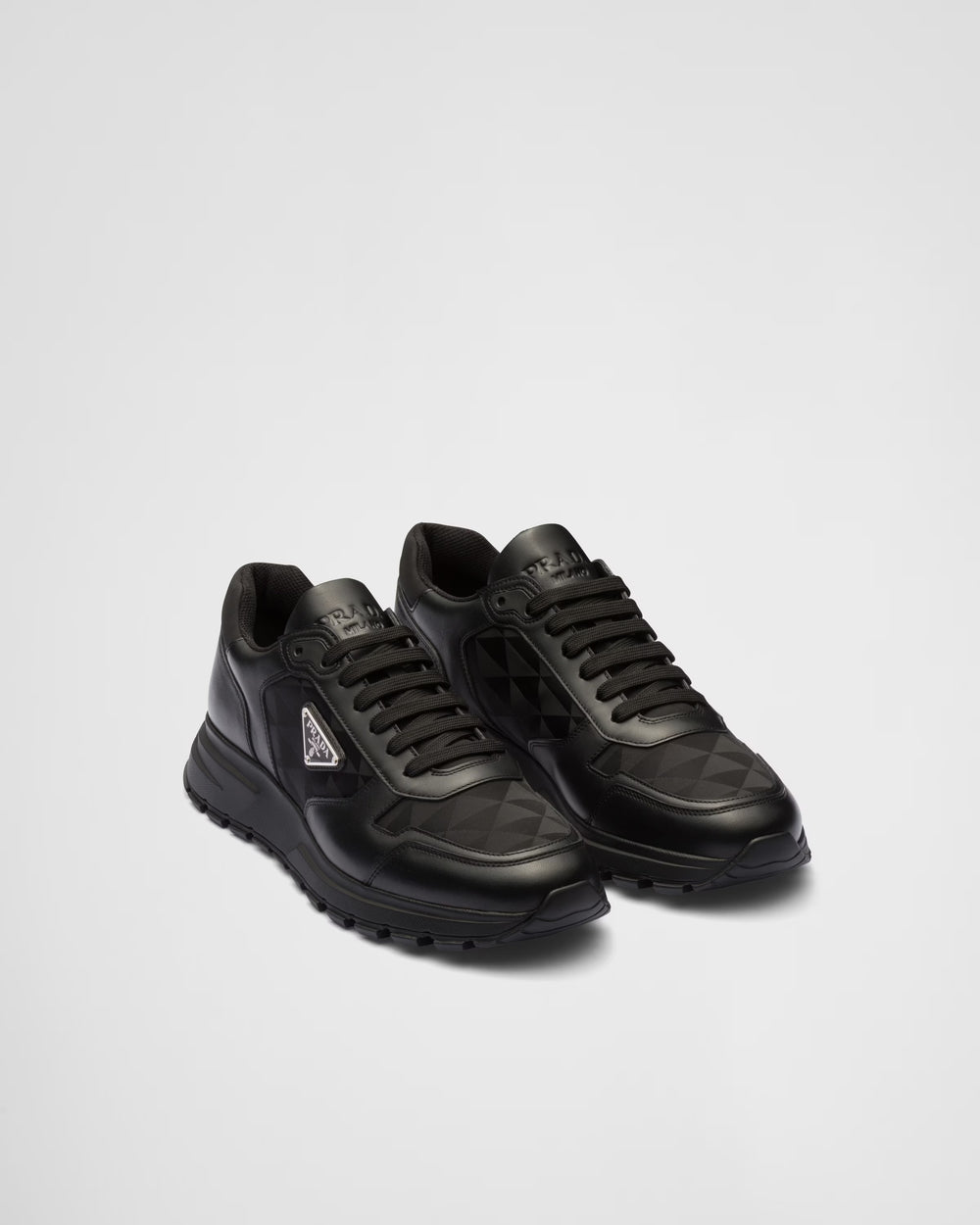 Lavive Luxury Sneaker